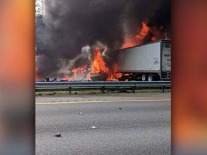 7 muertos tras accidente múltiple en norte de Florida