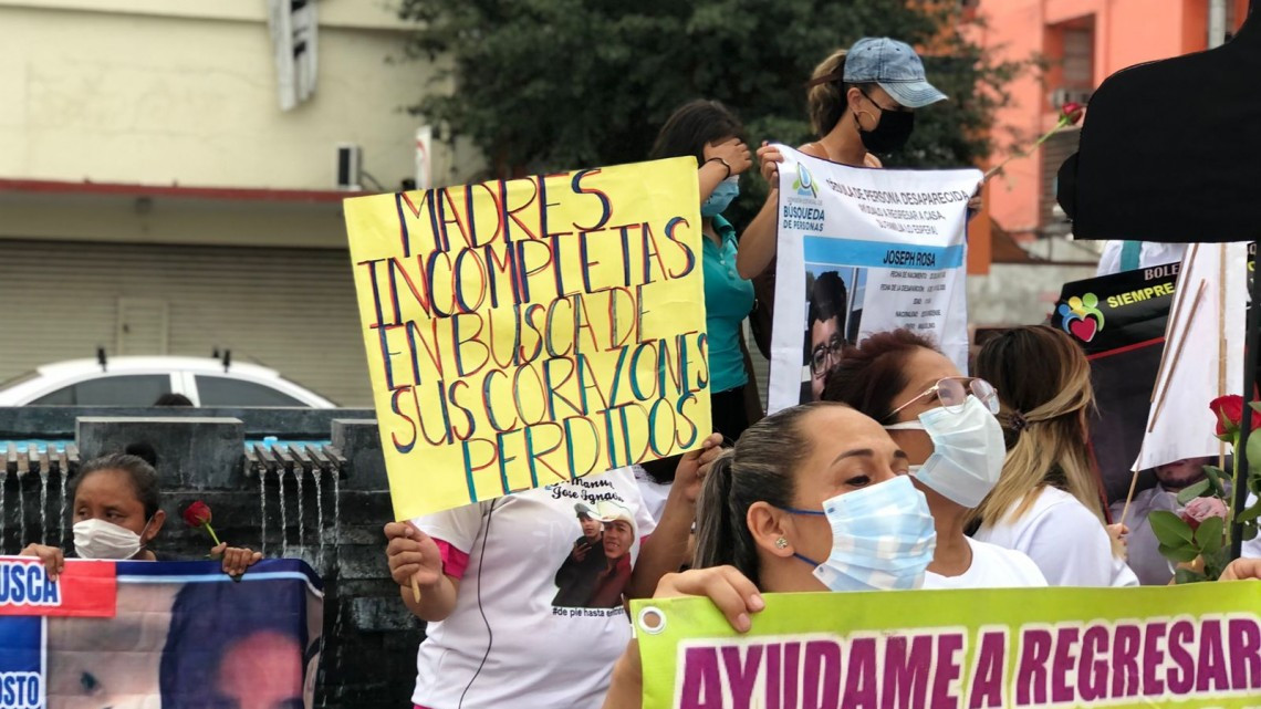 "Nada que festejar" : Madres con hijos desaparecidos