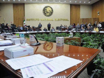 Partidos son multados por afiliaciones indebidas