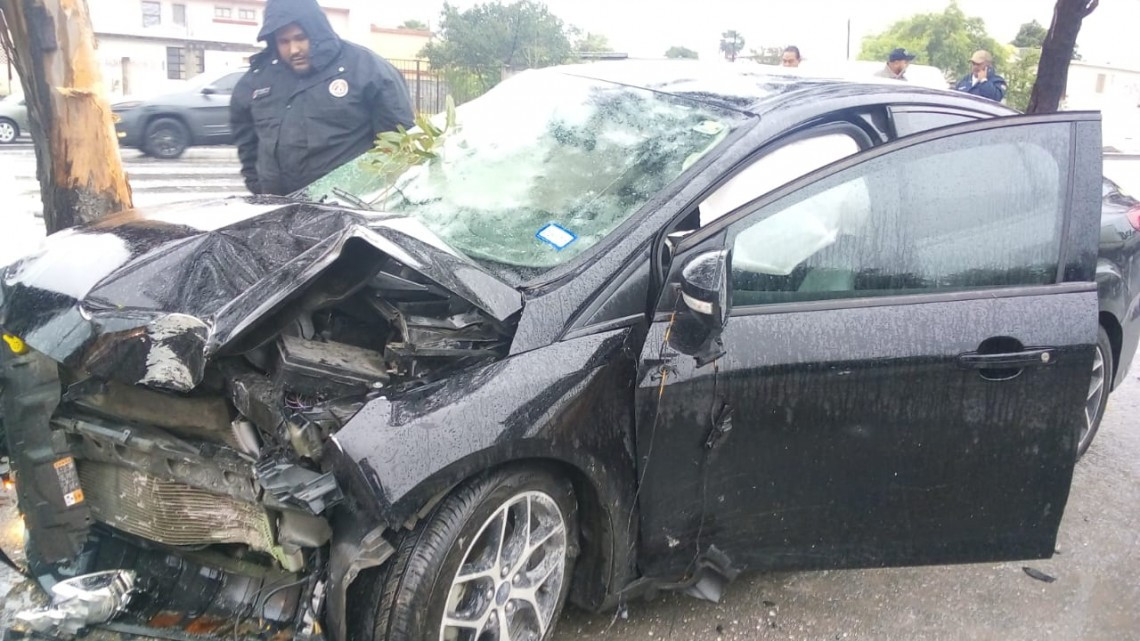 Fuerte choque en Matamoros provoca caos y miles de pesos en pérdidas