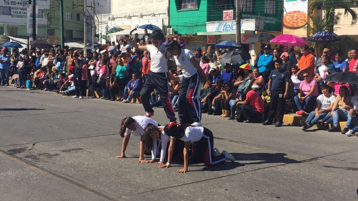 Con desfile conmemoran el 107 Aniversario de la Revolución Mexicana en Madero