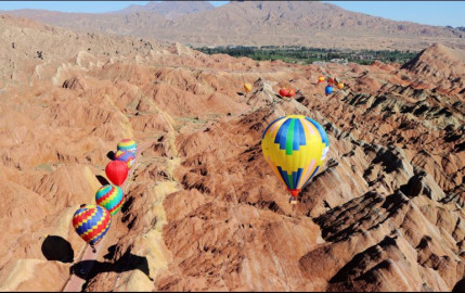 Hombre pierde la vida tras caer de un globo aerostático en Israel 
