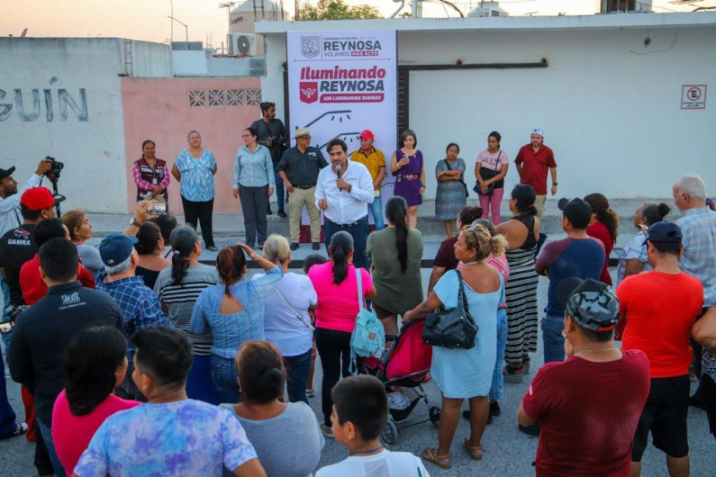 Coloca Alcalde a Reynosa bajo la luz y el bienestar 