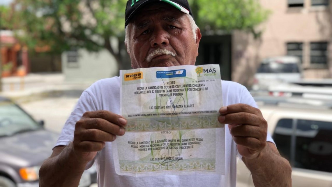 Protestan contra abogado, los defraudó hasta con 65 mil pesos ofreciendo aumentar su pensión del IMSS