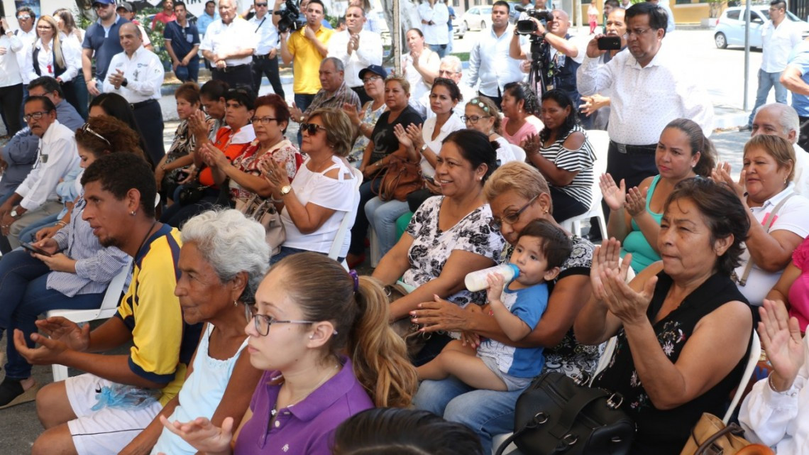 Andrés Zorrilla pone en marcha trabajos de rescate en plaza de Arbol Grande
