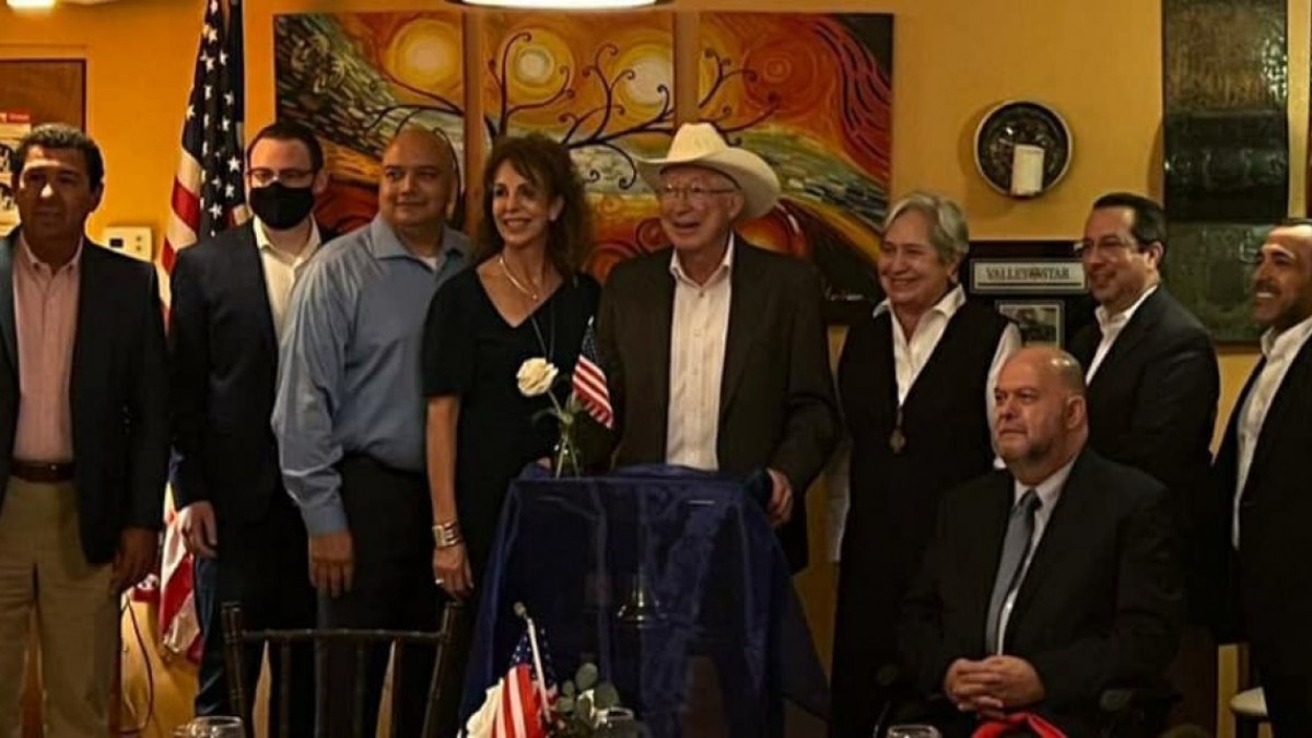 Migración, tema medular entre alcalde Mario López y el embajador de EU Ken Salazar