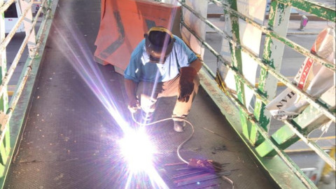 Repara Municipio puente peatonal del bulevar Morelos 