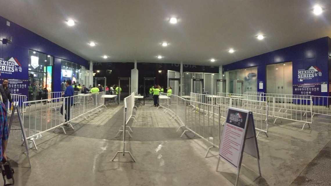 Padres iguala la México Series (1-1) al ganar a Dodgers 7-4