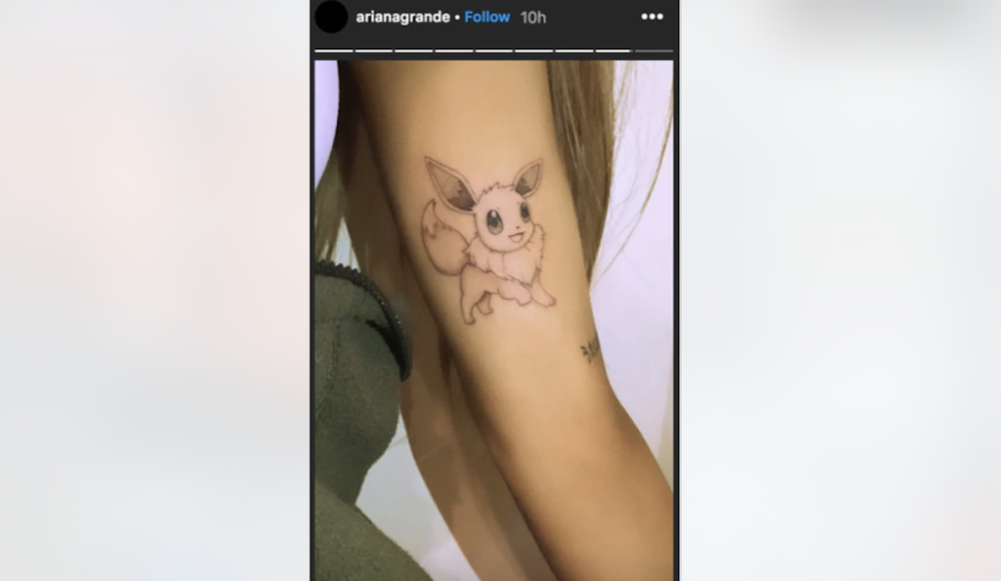 Ariana Grande se tatúa un Pokémon