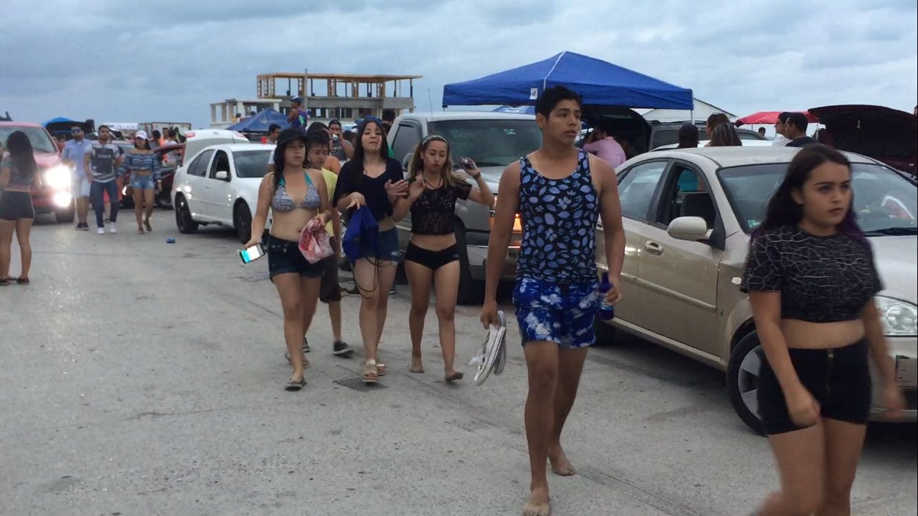 Con el tradicional playaso,arranca el periodo vacacional en Playa Miramar.