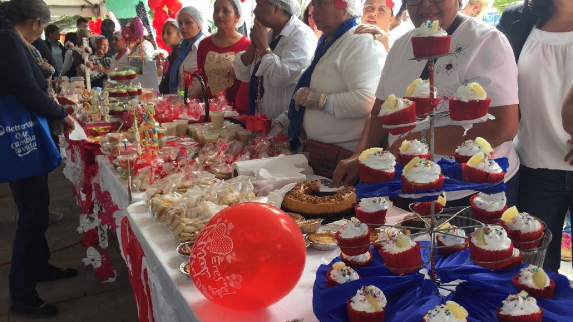 Incentivan el desarrollo de la mujer con enseñanza de oficios
