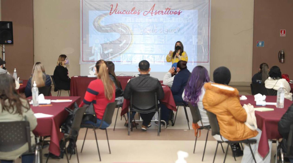Brindan el taller “comprendiendo el autismo” para padres de familia