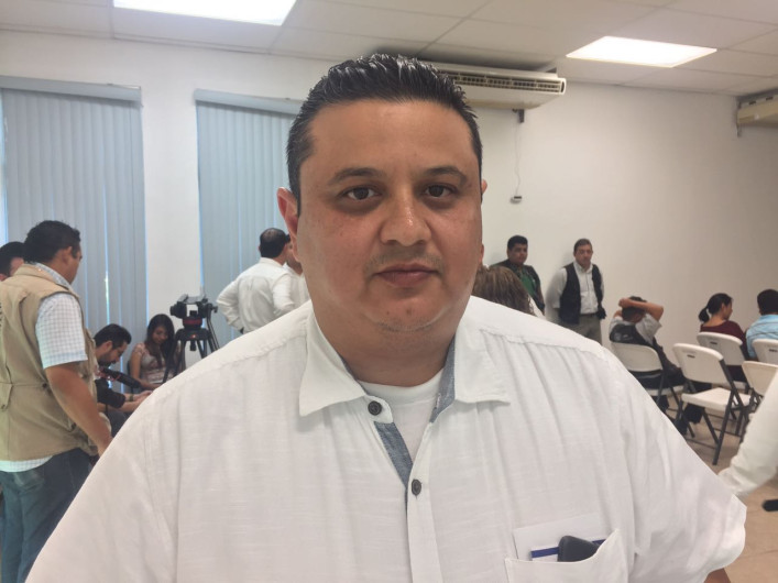 Donará regidor su salario y la mitad del aguinaldo 