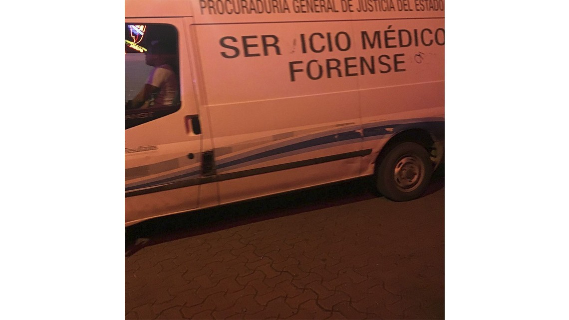 5 muertos y 15 heridos, saldo de balacera en el "Blue Parrot"