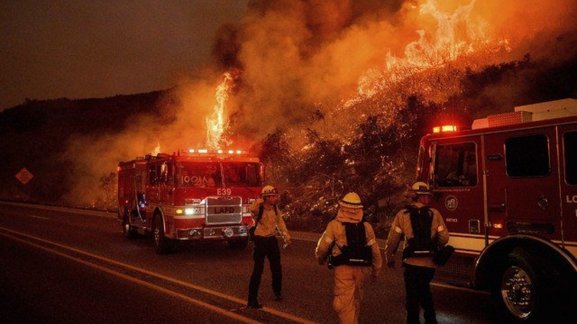 Nuevo incendio amenaza a California