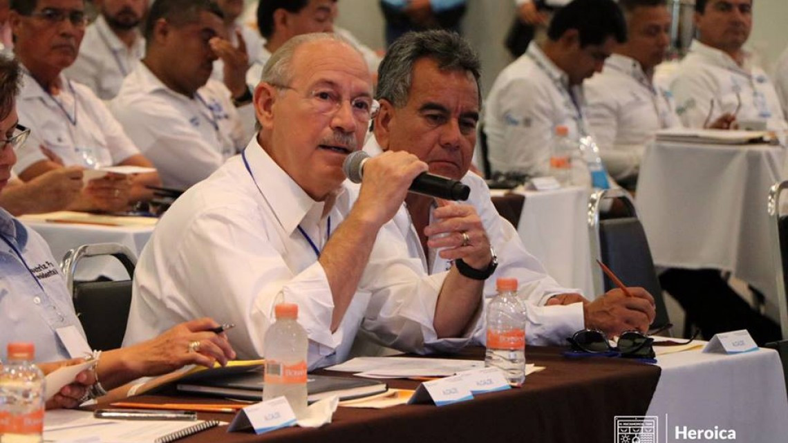 Asiste alcalde a foro "Tratamiento de aguas residuales y Protección de Manantiales"