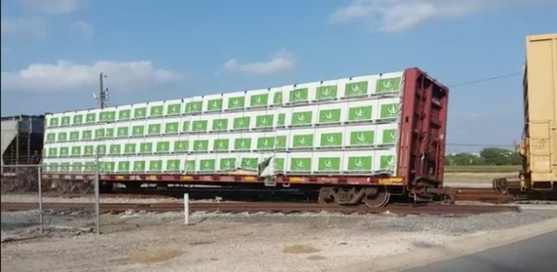 Se descarrilan vagones de tren en Harlingen