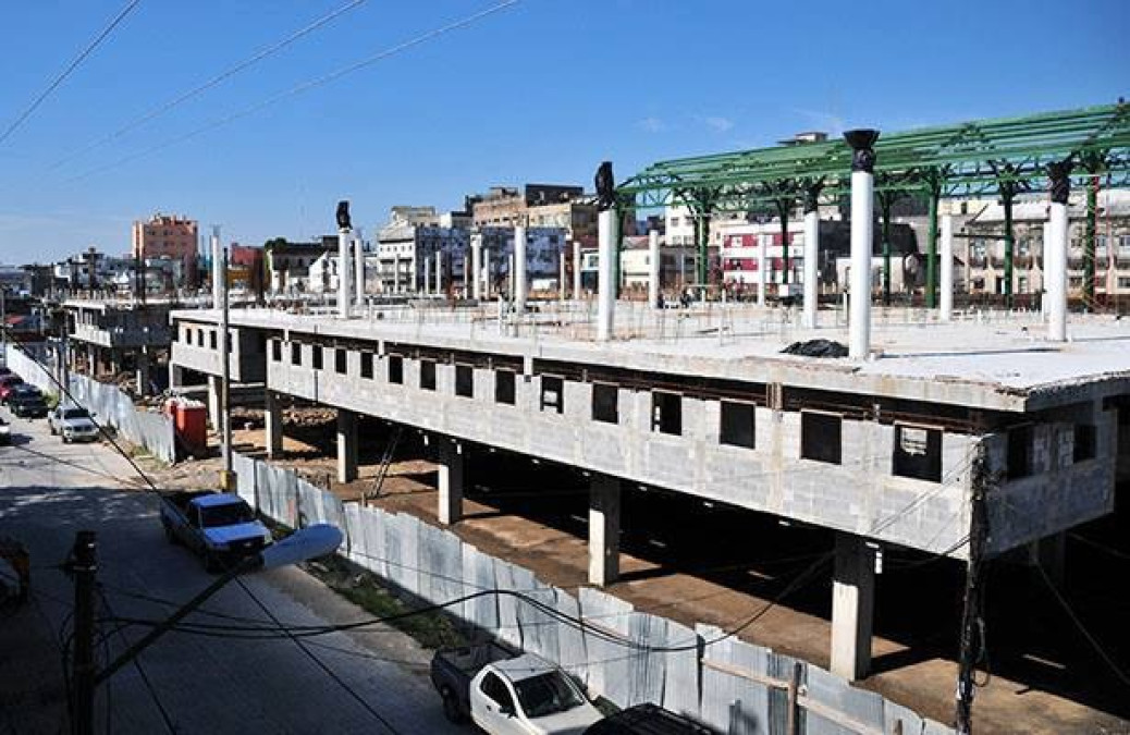 Lamenta Alcaldesa poco avance que llevan los nuevos mercados municipales