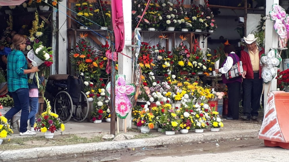 Saldo blanco en cementerios en la celebración de los fieles difuntos