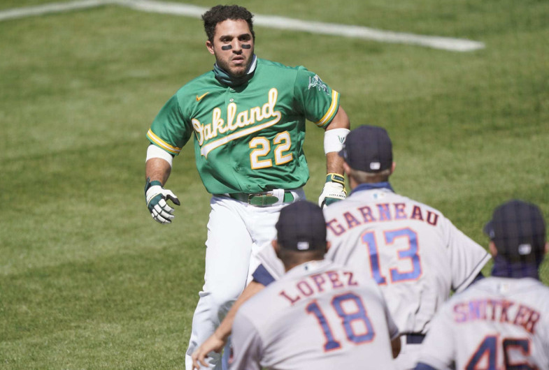 Reportan supensión de Cintrón tras incitar pelea con Atléticos