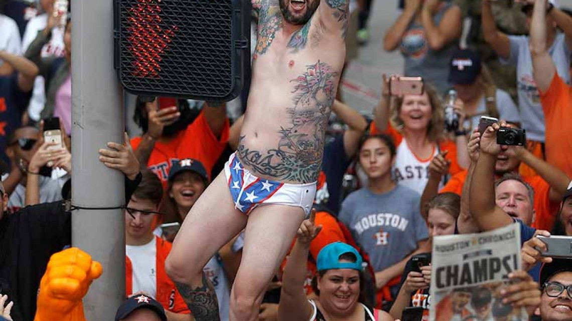 Astros celebran con su gente campeonato de SM