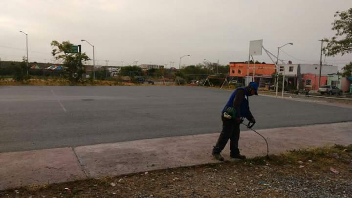 Servicios Públicos Primarios limpia plazas públicas