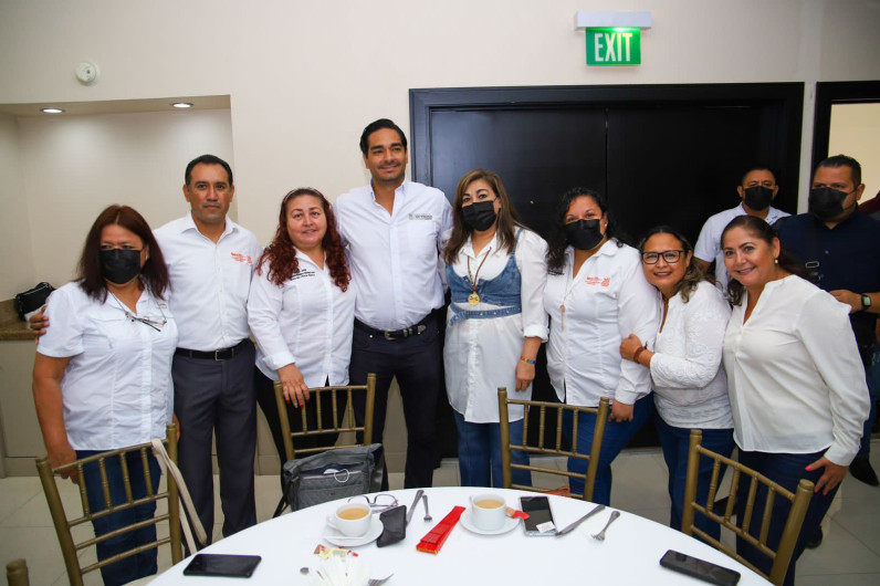 Reconoce Presidente de Reynosa, labor del Magisterio 