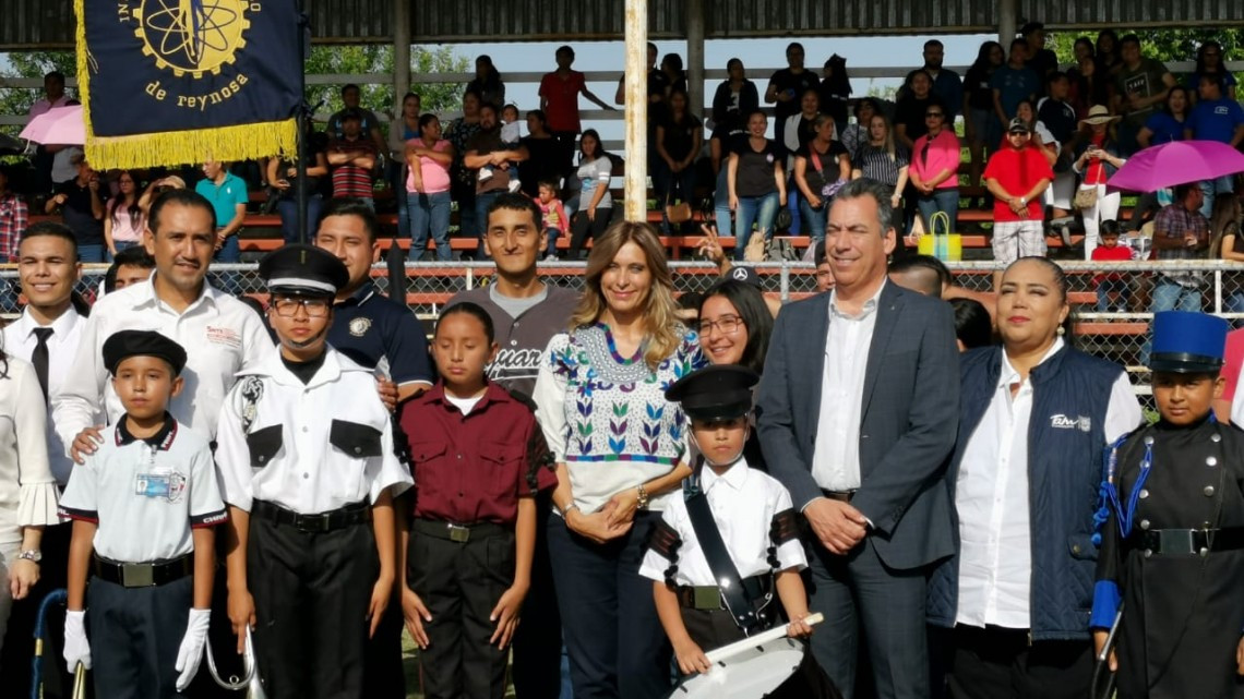 Participan niños y jóvenes en Primer Concurso Municipal de Bandas de Guerra