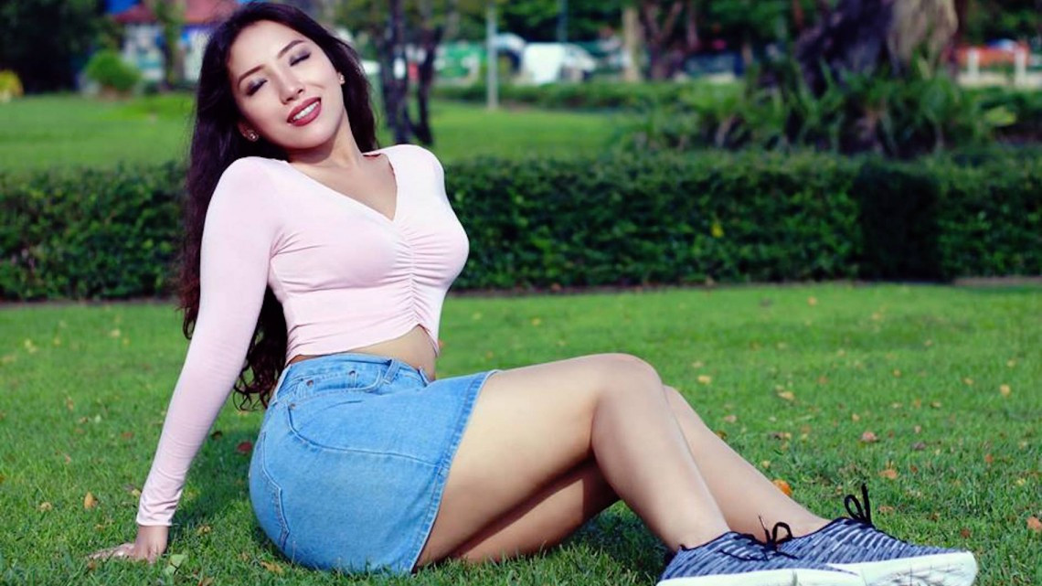 Por ser modelo, le retiran su licencia de médico