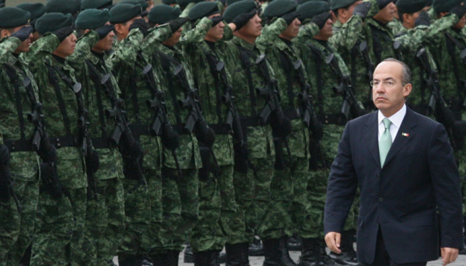 Calderón defiende su estrategia de seguridad y descarta la amnistía de AMLO 