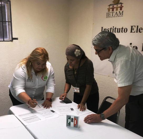  Irma Castillo se compromete con “Red de comunicación entre candidatas diputación local y el IETAM”.