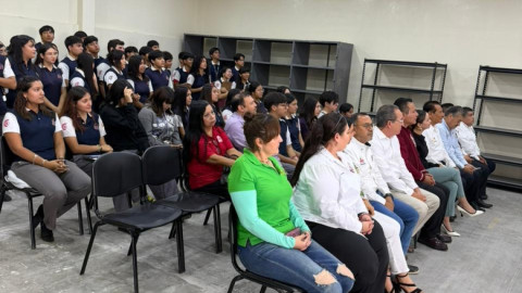 Estrenan alumnos del CBTis 137 laboratorios