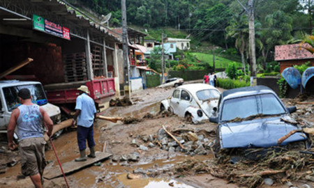 Causa caos intensa lluvia en Río de Janeiro