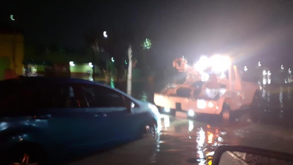 Atiende tránsito local a automovilistas durante la madrugada por las lluvias del frente frío 10