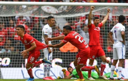 Toluca rescata agónico empate contra Cruz Azul