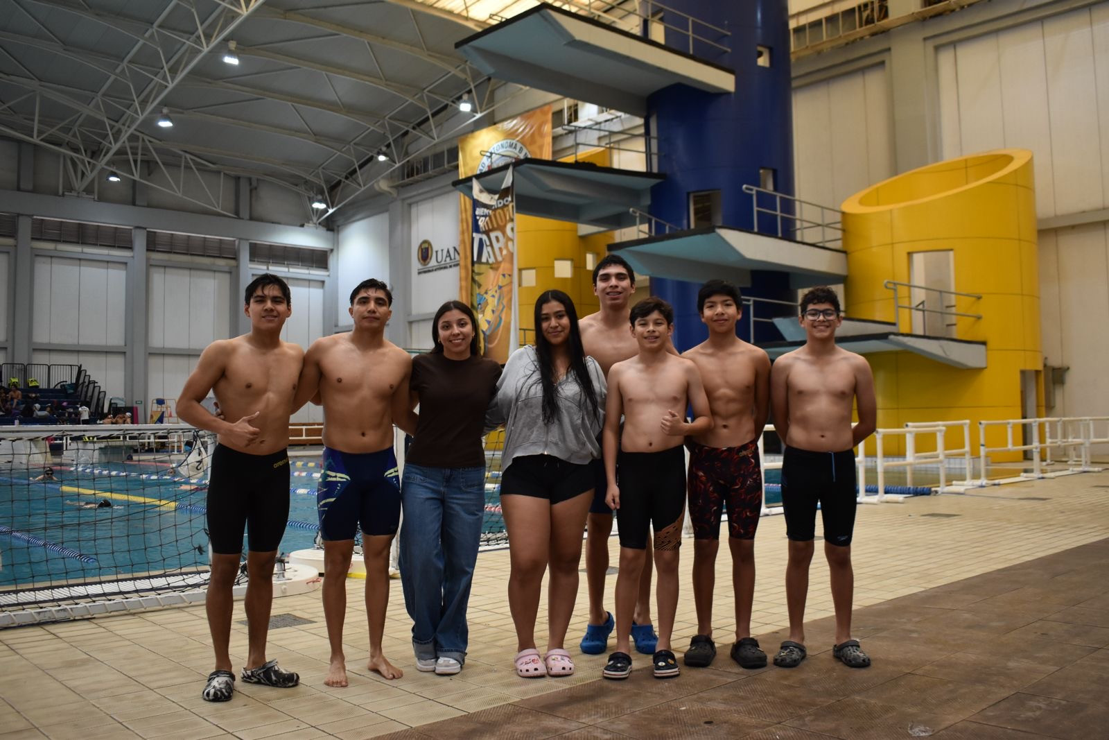 Participaron en Abierto Mexicano de Natación 2025 con apoyo de Carlos Peña Ortiz