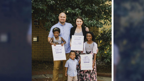 Llora al saber que ella y sus hermanos serán adoptados