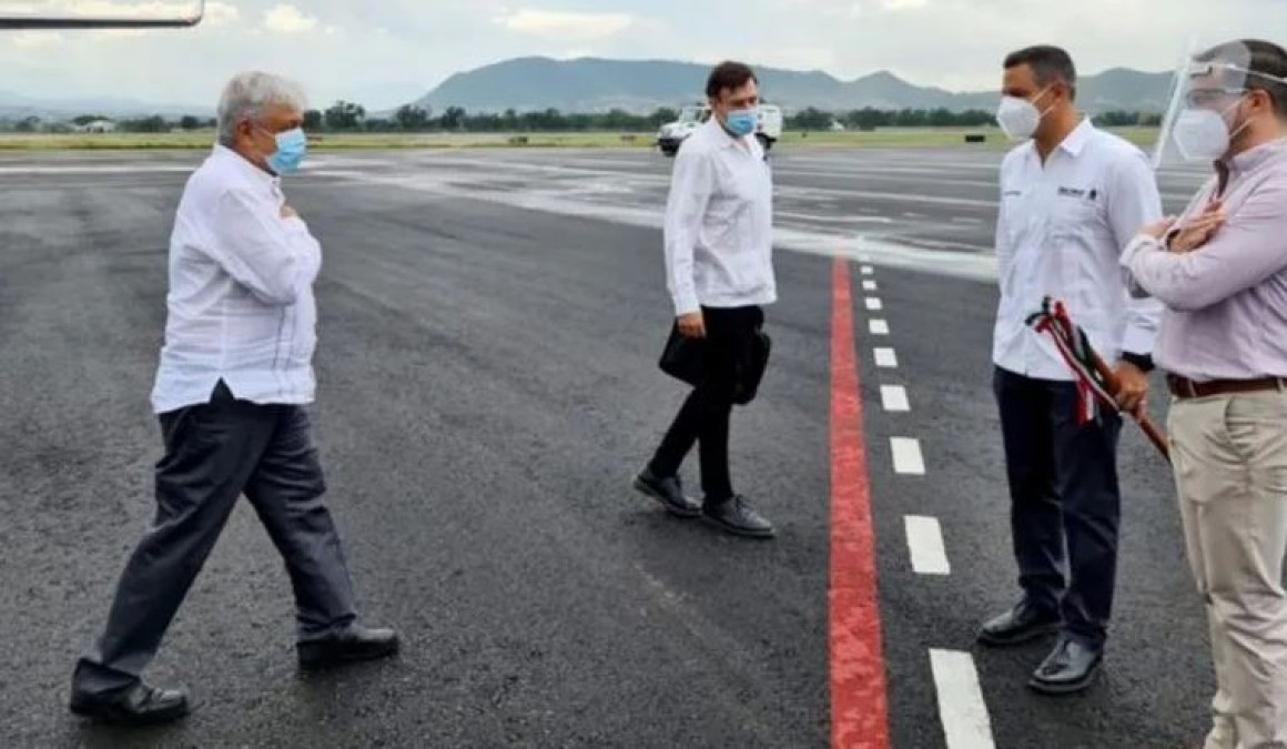 Alcocer y Gatell dicen que no necesito cubrebocas, asegura AMLO