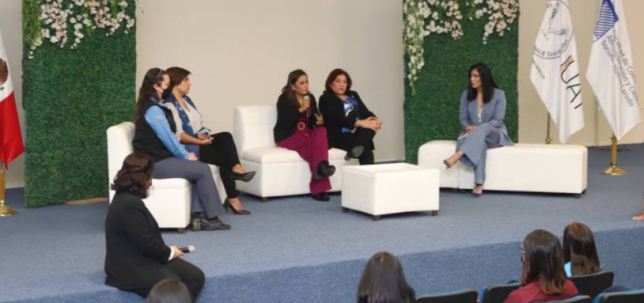 Celebran primer encuentro de mujeres universitarias 