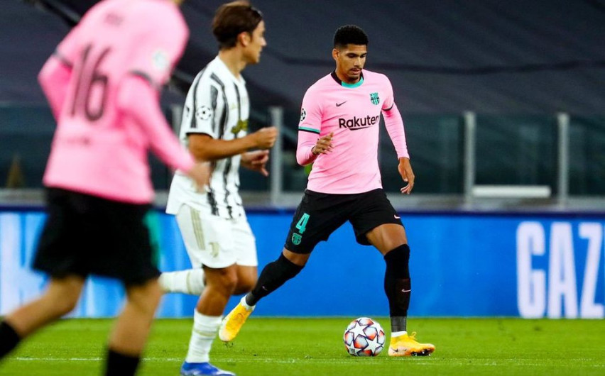 El Barcelona confirma la lesión de Ronald Araujo