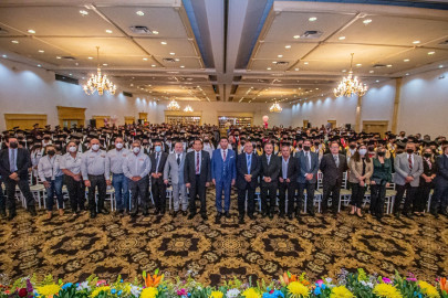 Motiva Alcalde Mario López a graduados de CBTIS 135 y 275, a perseguir sus sueños