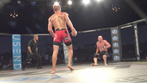 Peleador de MMA sufre infarto en pleno combate