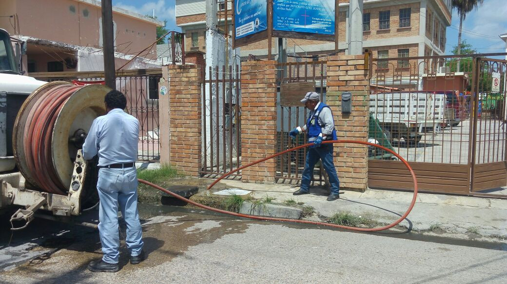 Atención efectiva en limpieza de líneas de drenaje