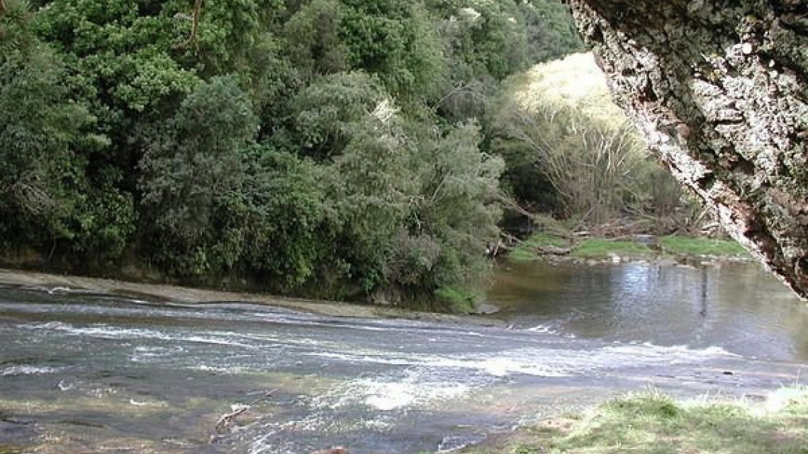 Nueva Zelanda tiene un 'tobogán natural' de 60 metros