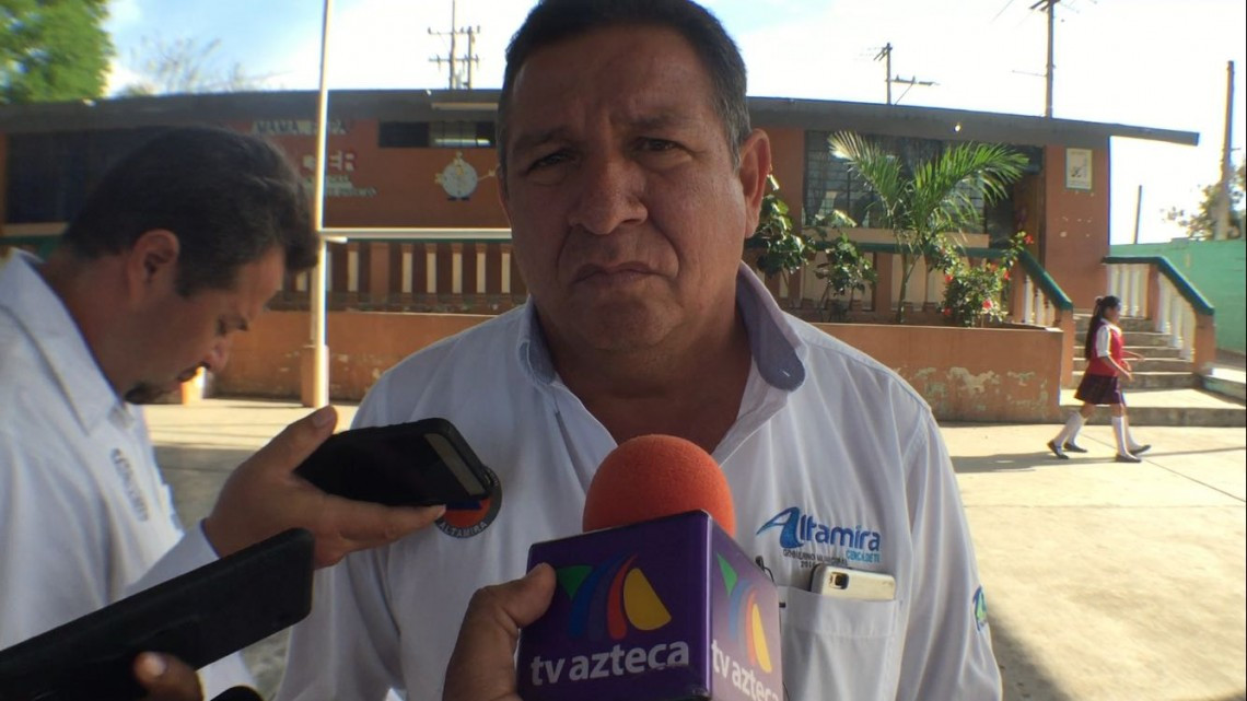 Ola de calor obliga a habitantes de la zona a tomar precauciones