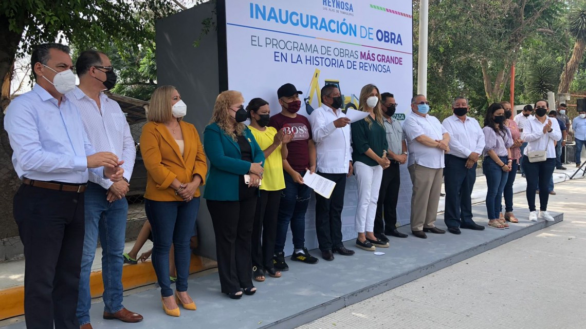 Pavimentan calles en la Colonia y Ampliación Pedro J. Méndez.