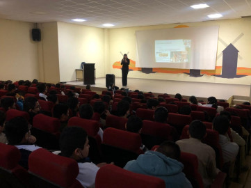 AMPRAC lleva platica a secundaria sobre Constitución Mexicana