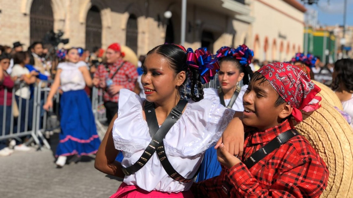 Desfilan en Matamoros por el 109 Aniversario de la Revolución Mexicana