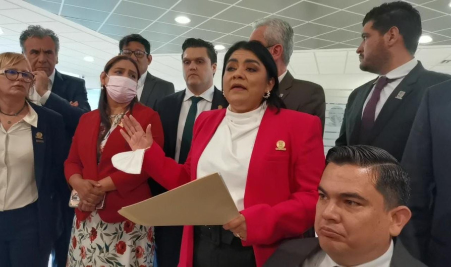 Toma de la tribuna fue por arbitrariedades en el cambio de comisiones: Morena