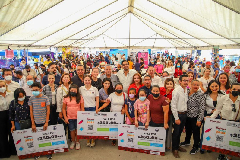 Surten familias sus útiles escolares con apoyo del Gobierno de Reynosa 